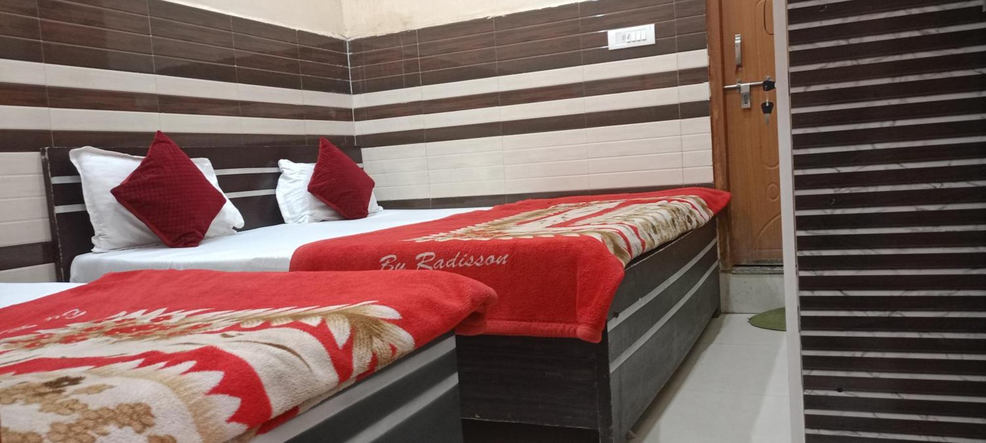 New Gayatri Palace Near Prem Mandir Vrindavan Ngoại thất bức ảnh